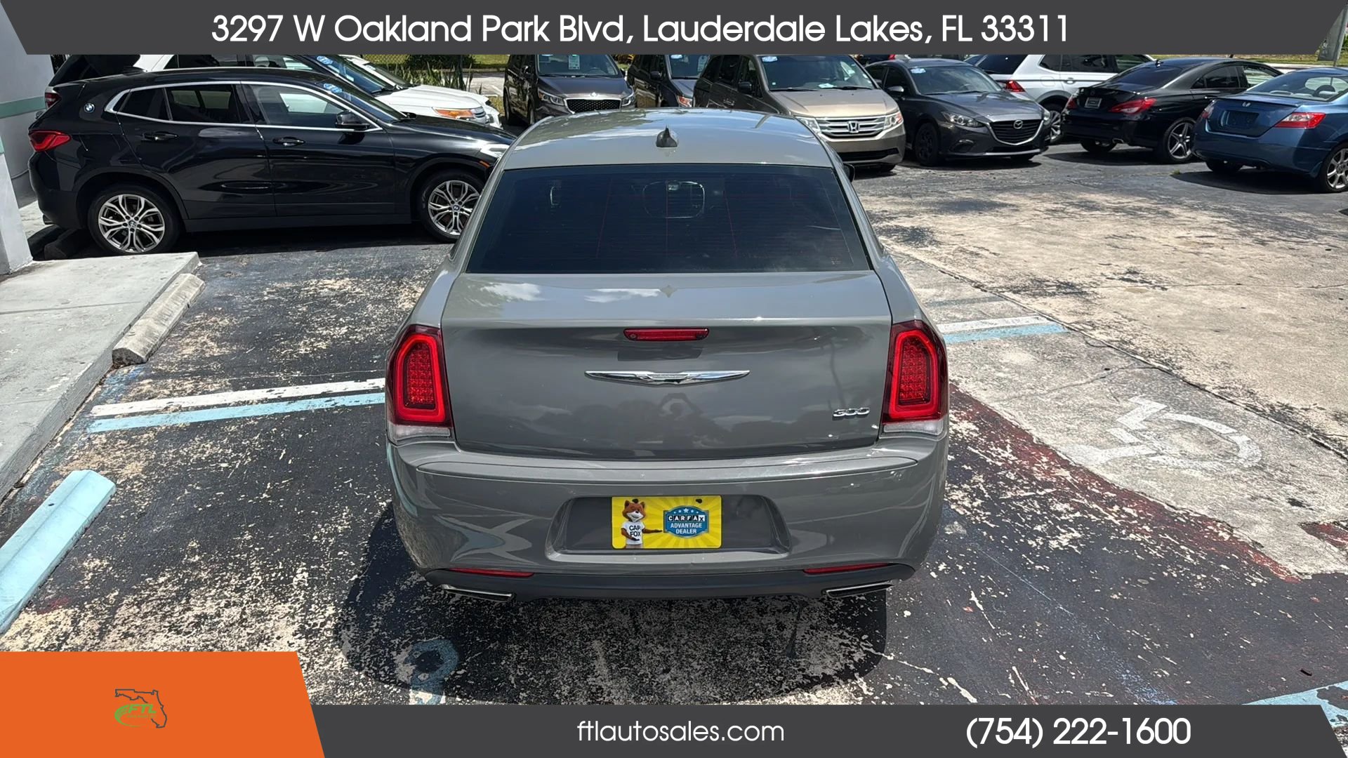 Used 2019 Chrysler 300 Touring w/ Sport Appearance Package RWD image 9
