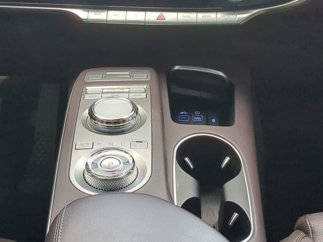 Used 2024 Genesis GV70 2.5T w/ Advanced Package image 18