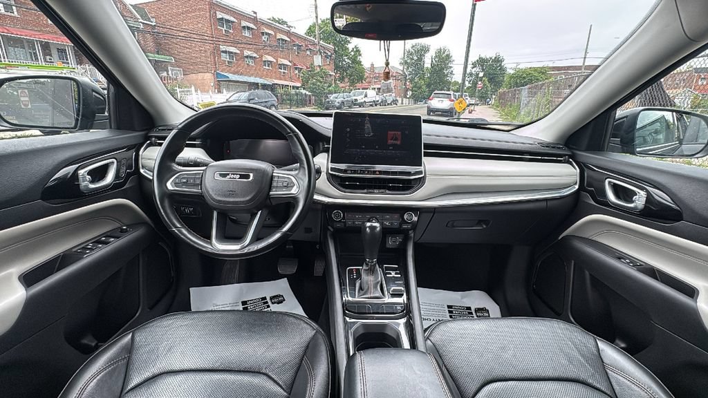 Used 2022 Jeep Compass Limited w/ Elite Group AWD/4WD image 28