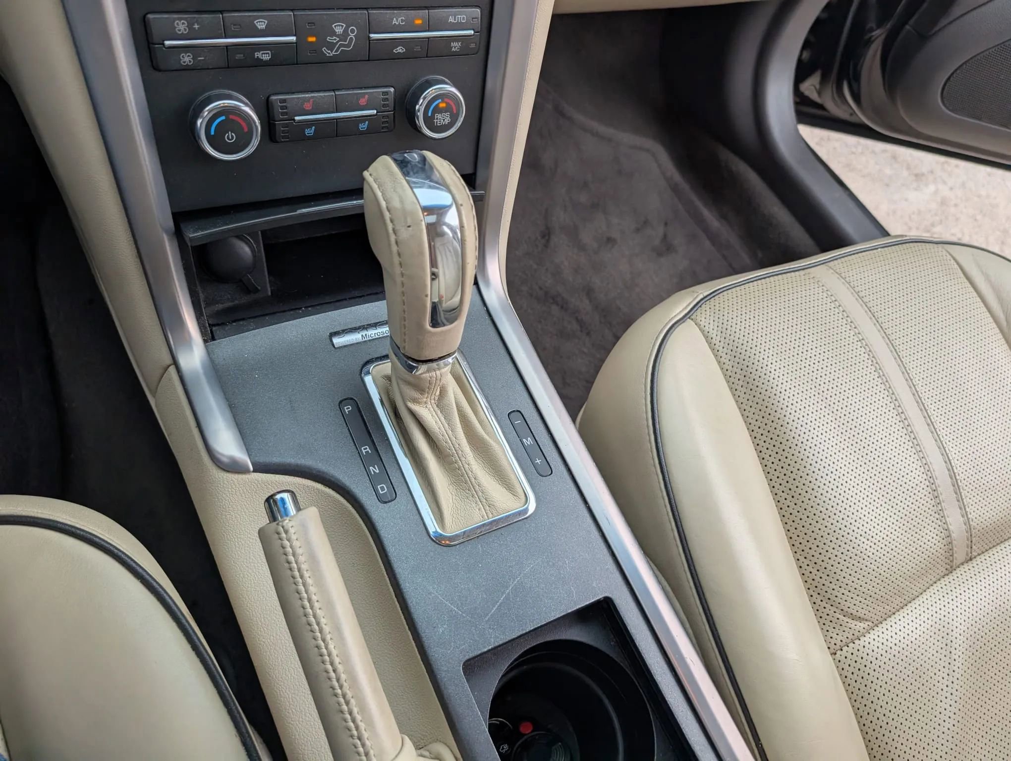 Used 2011 Lincoln MKZ FWD image 11