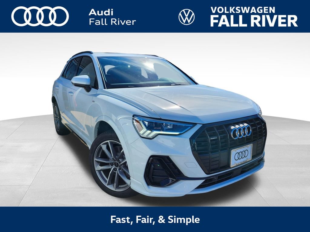 Certified 2025 Audi Q3 2.0T Premium w/ Convenience Package