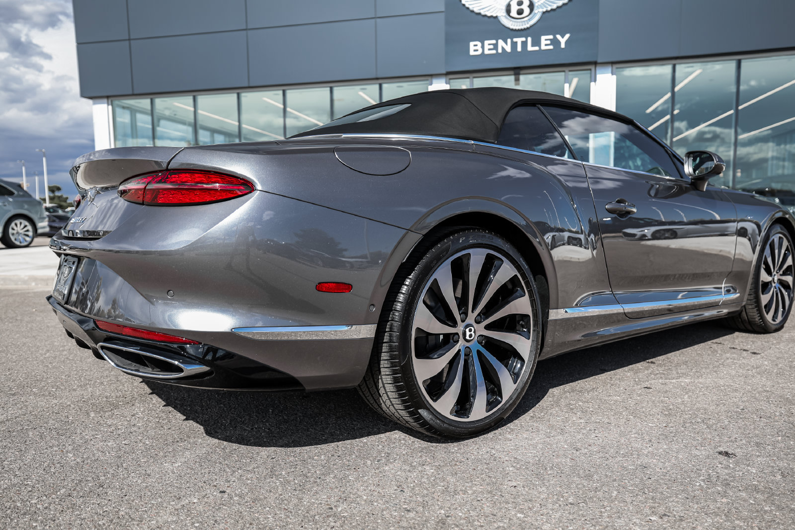 Certified 2026 Bentley Continental GT Azure AWD/4WD image 13