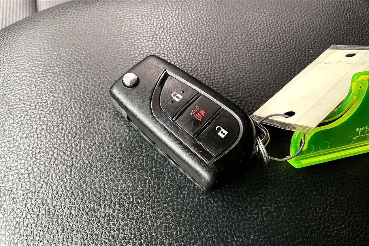 Used 2024 Toyota RAV4 LE FWD image 35