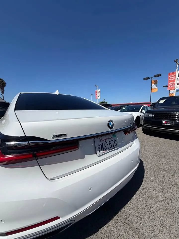 Used 2020 BMW 740i xDrive w/ Premium Package AWD/4WD image 5