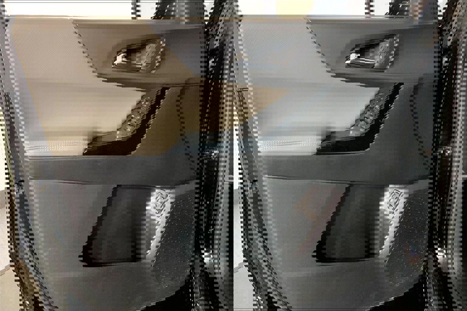 Used 2025 Chevrolet Equinox LT w/ Convenience Package II image 24