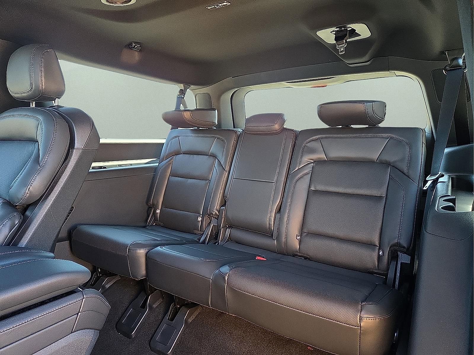 New 2026 Lincoln Navigator L Reserve w/ Jet Appearance Package image 9