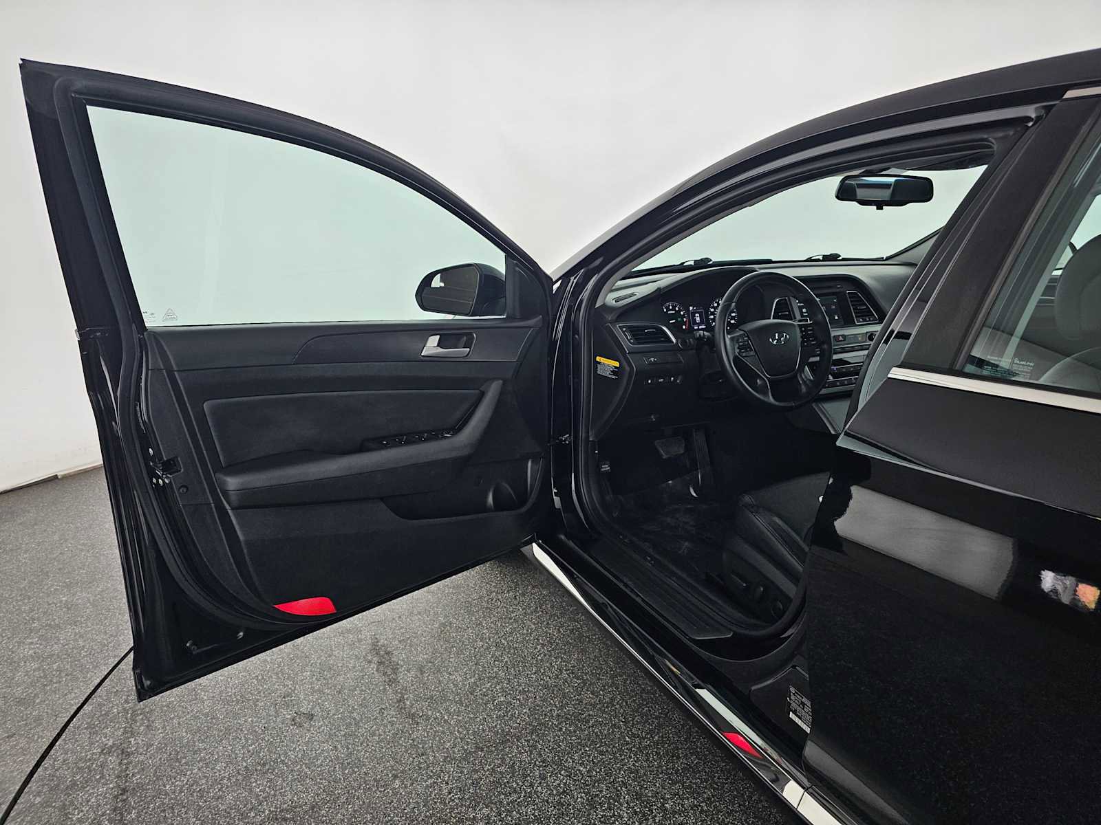 Used 2017 Hyundai Sonata Sport w/ Value Edition Package 02 image 19