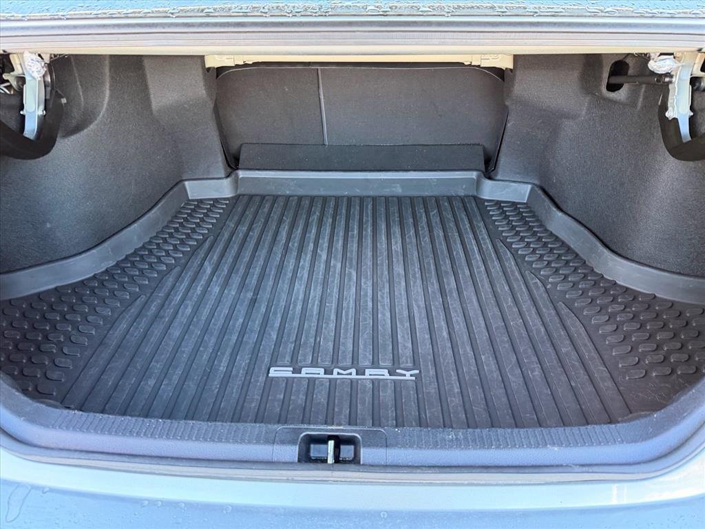 Used 2022 Toyota Camry LE image 22