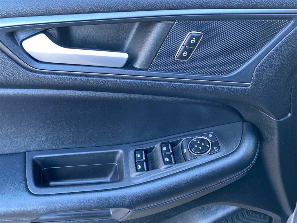 Used 2023 Ford Edge SE image 21