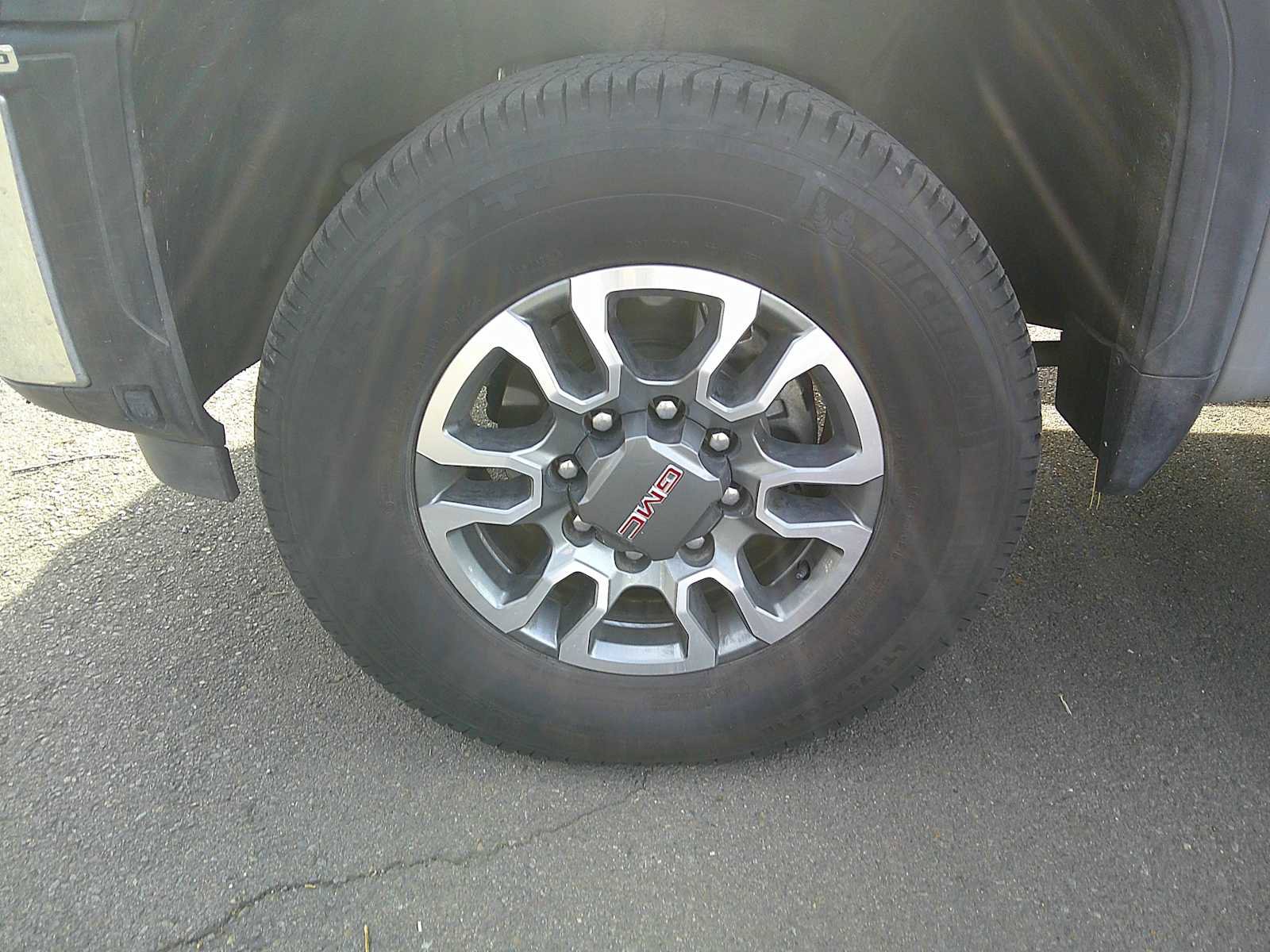 Used 2024 GMC Sierra 3500 SLE w/ SLE Value Package image 10