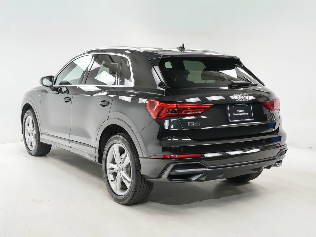 Used 2022 Audi Q3 2.0T Premium w/ Convenience Package AWD/4WD image 3