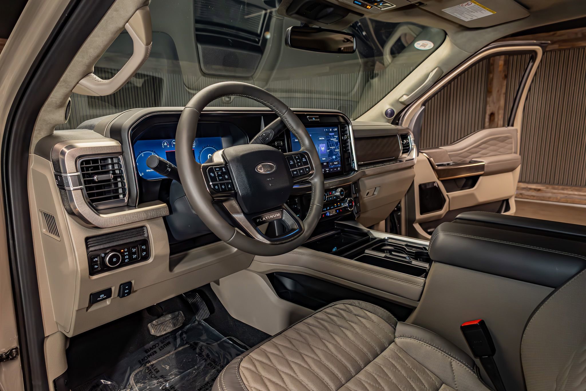 Used 2026 Ford F450 Platinum w/ Platinum Plus Package AWD/4WD image 17