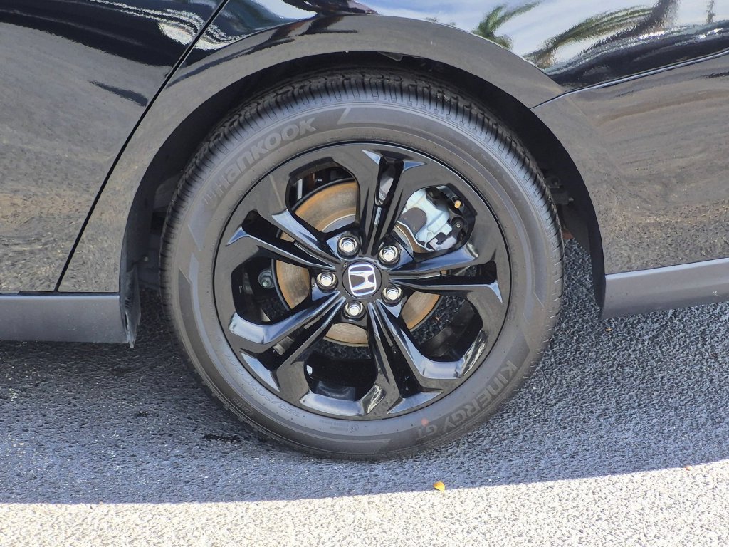 Used 2025 Honda Accord SE image 11