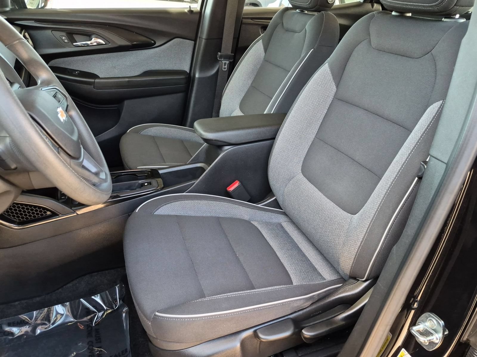 Used 2023 Chevrolet TrailBlazer LS FWD image 21