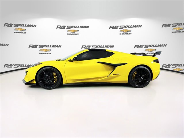 Used 2025 Chevrolet Corvette Z06 w/ Z07 Performance Package image 4