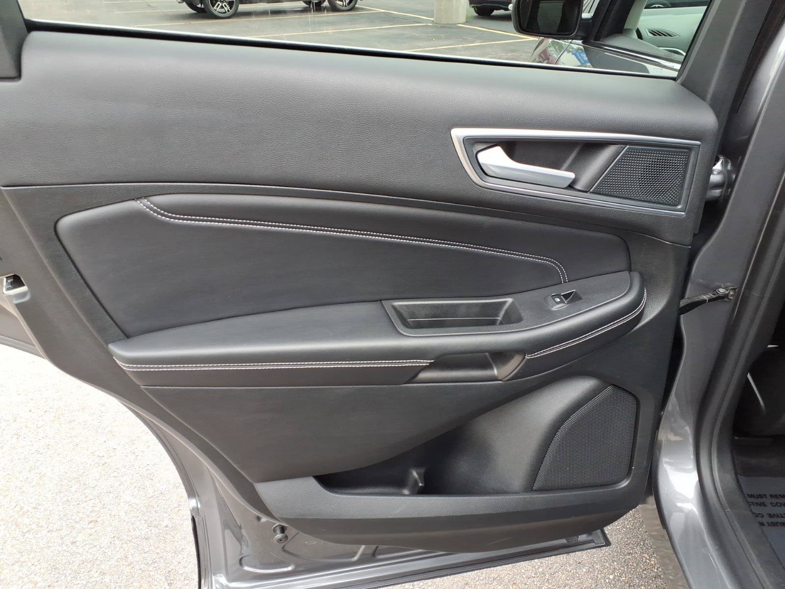Used 2024 Ford Edge Titanium AWD/4WD image 8