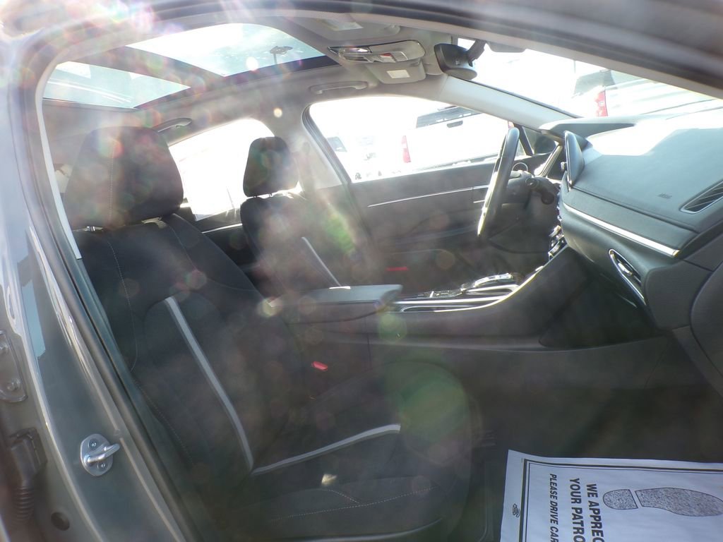 Certified 2023 Hyundai Sonata SEL w/ Convenience Package FWD image 16