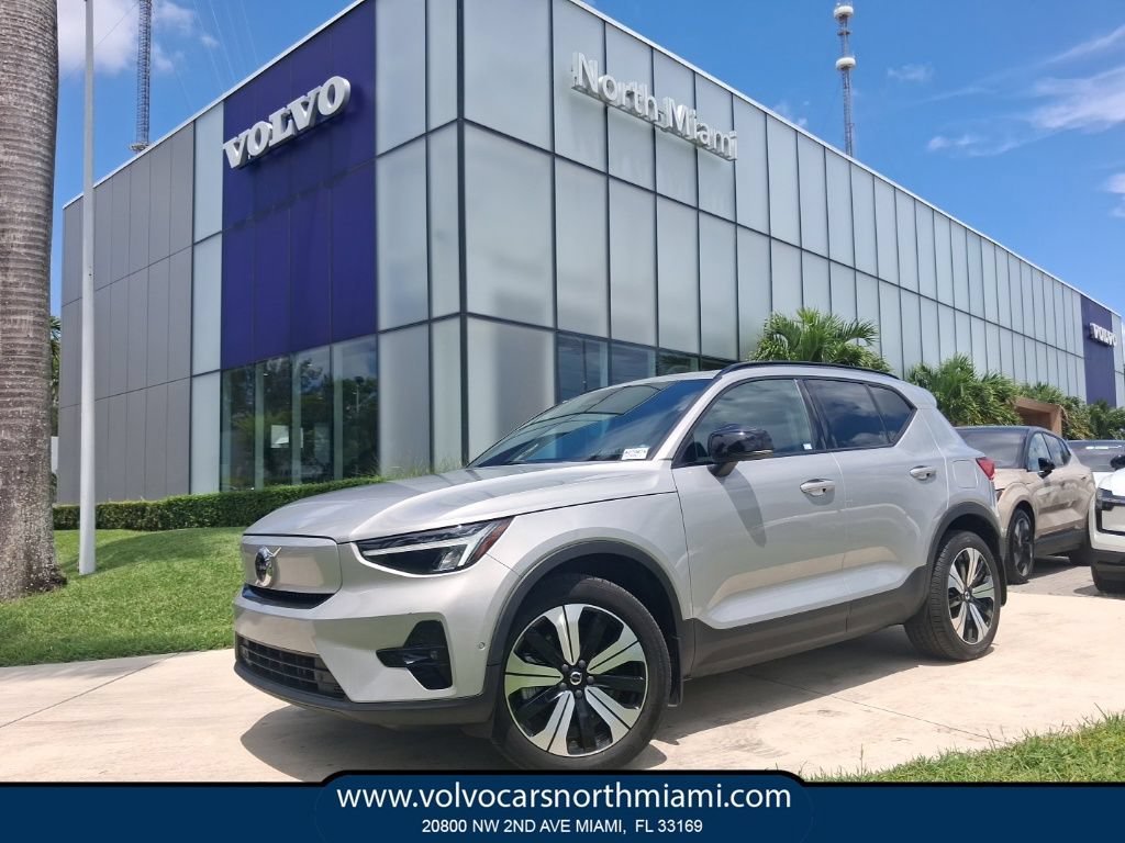 Used 2023 Volvo XC40 Recharge Plus w/ Protection Package Premier AWD/4WD image 1