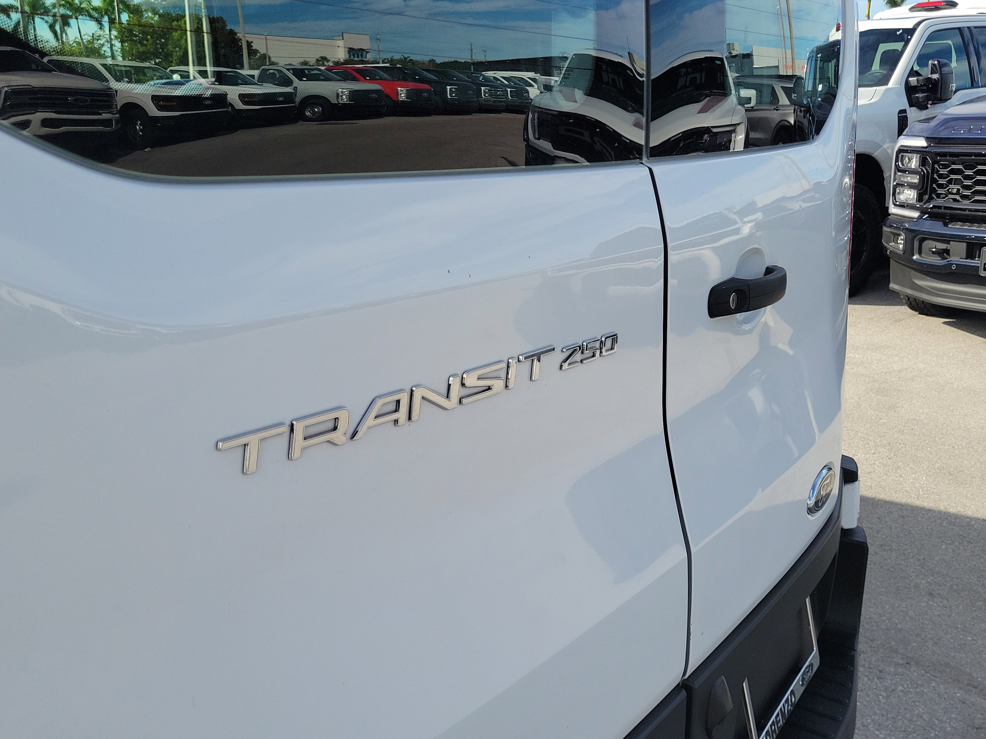 Used 2024 Ford Transit 250 Low Roof w/ Exterior Upgrade Package image 30