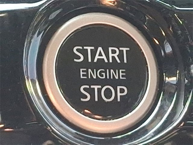 Used 2022 Nissan Pathfinder SV image 22