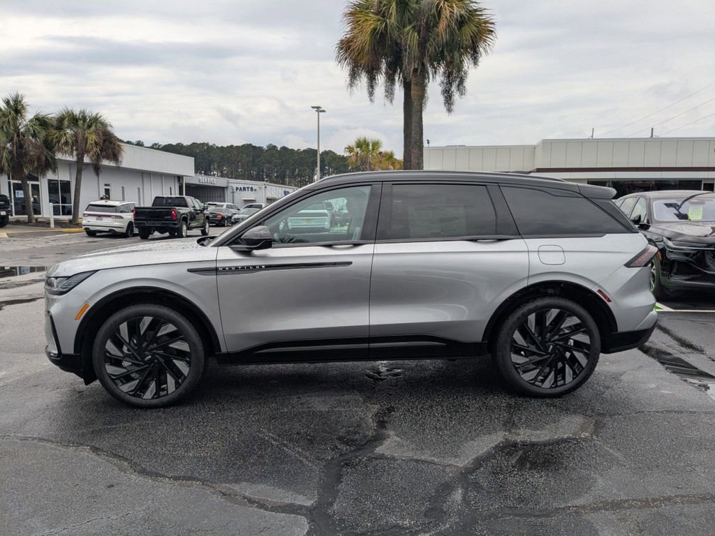 New 2026 Lincoln Nautilus Reserve image 7