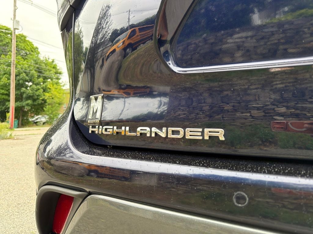 Used 2020 Toyota Highlander Limited AWD/4WD image 12