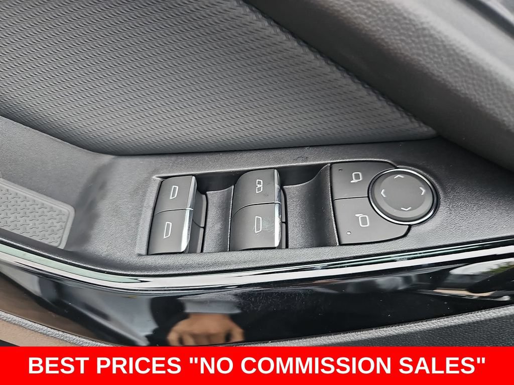New 2027 Chevrolet Equinox RS w/ Safety and Technology Package FWD image 29