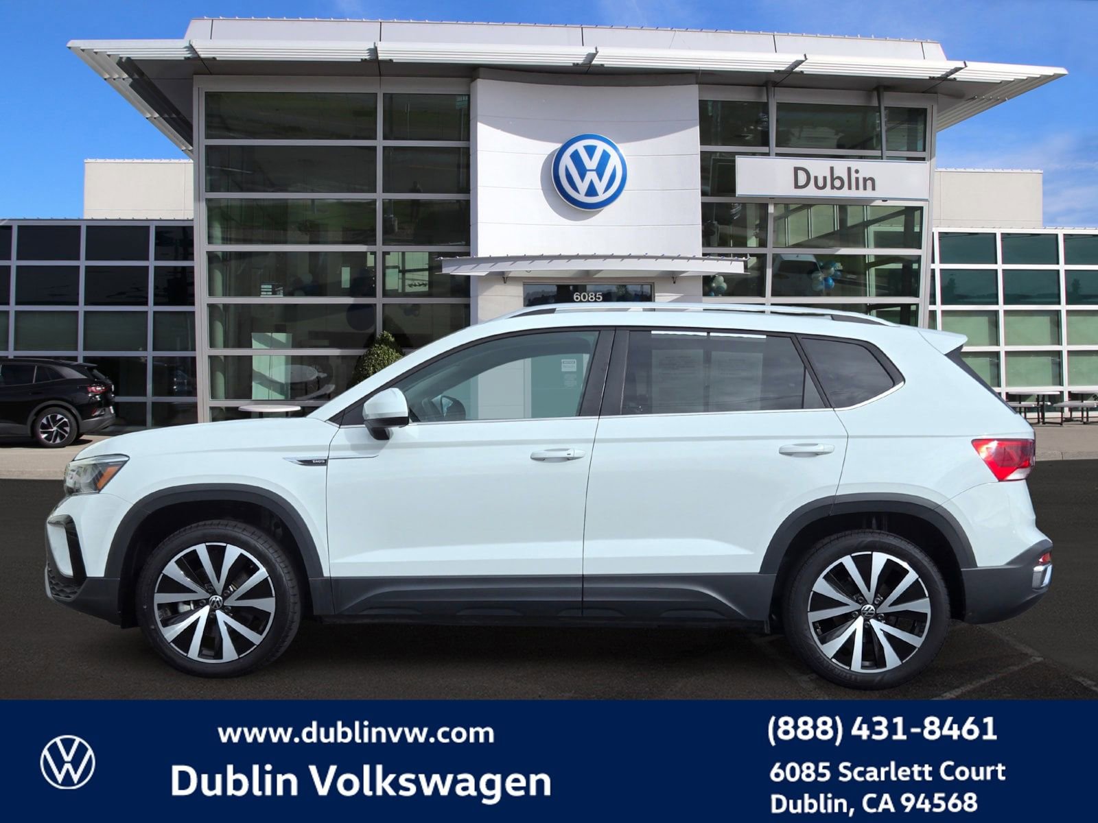 Used 2024 Volkswagen Taos SE image 7