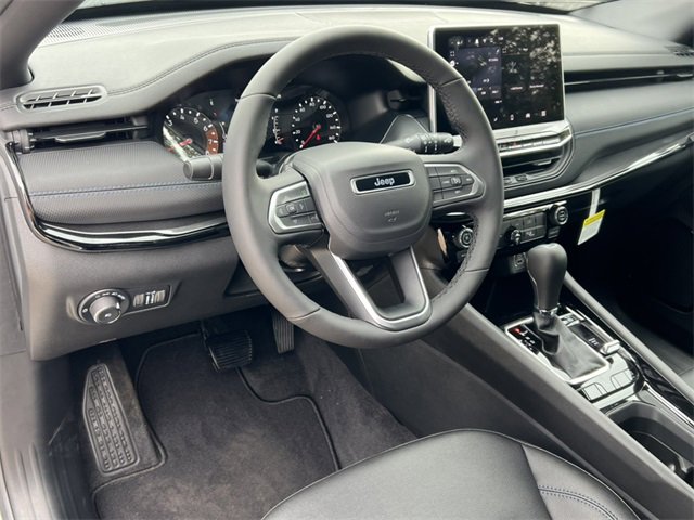 New 2026 Jeep Compass Latitude image 14