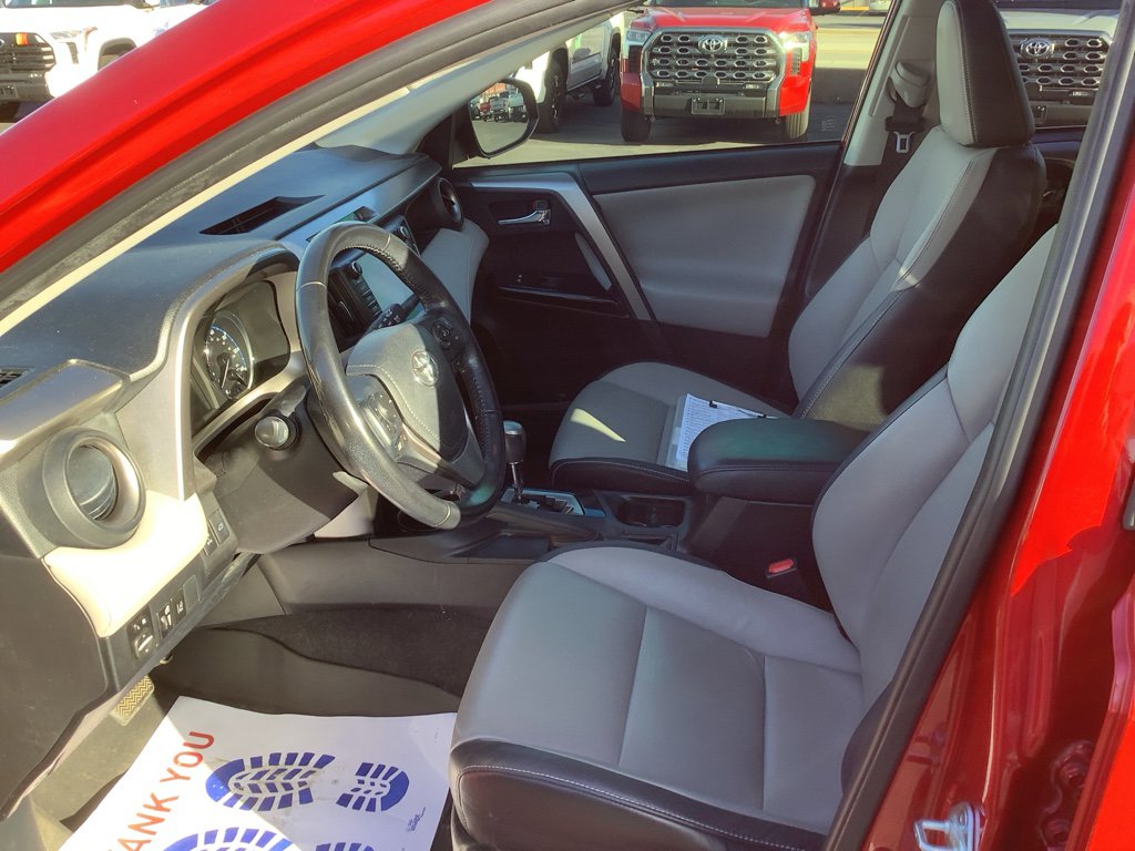 Used 2017 Toyota RAV4 Limited image 12