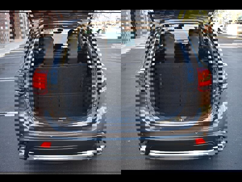 Used 2017 Mitsubishi Outlander SEL image 24