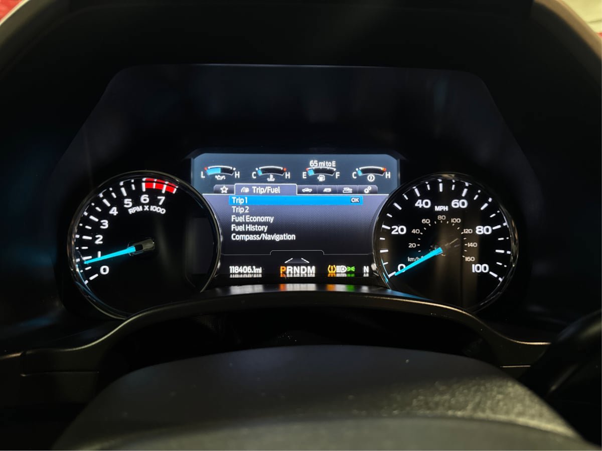 Used 2022 Ford F350 Lariat w/ Black Appearance Package AWD/4WD image 21