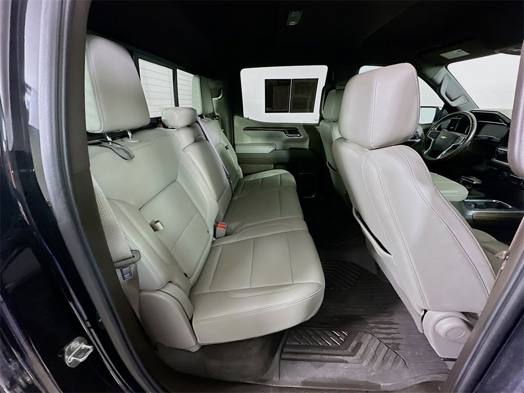 Used 2023 Chevrolet Silverado 1500 LT image 11