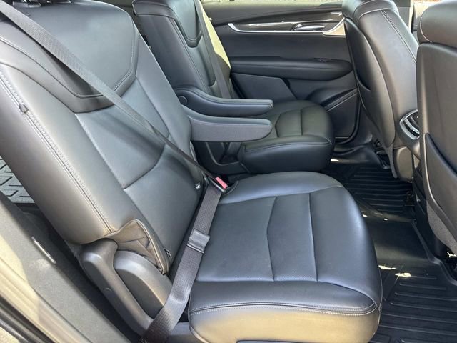 Used 2023 Cadillac XT6 Sport w/ LPO, ONYX Package image 10