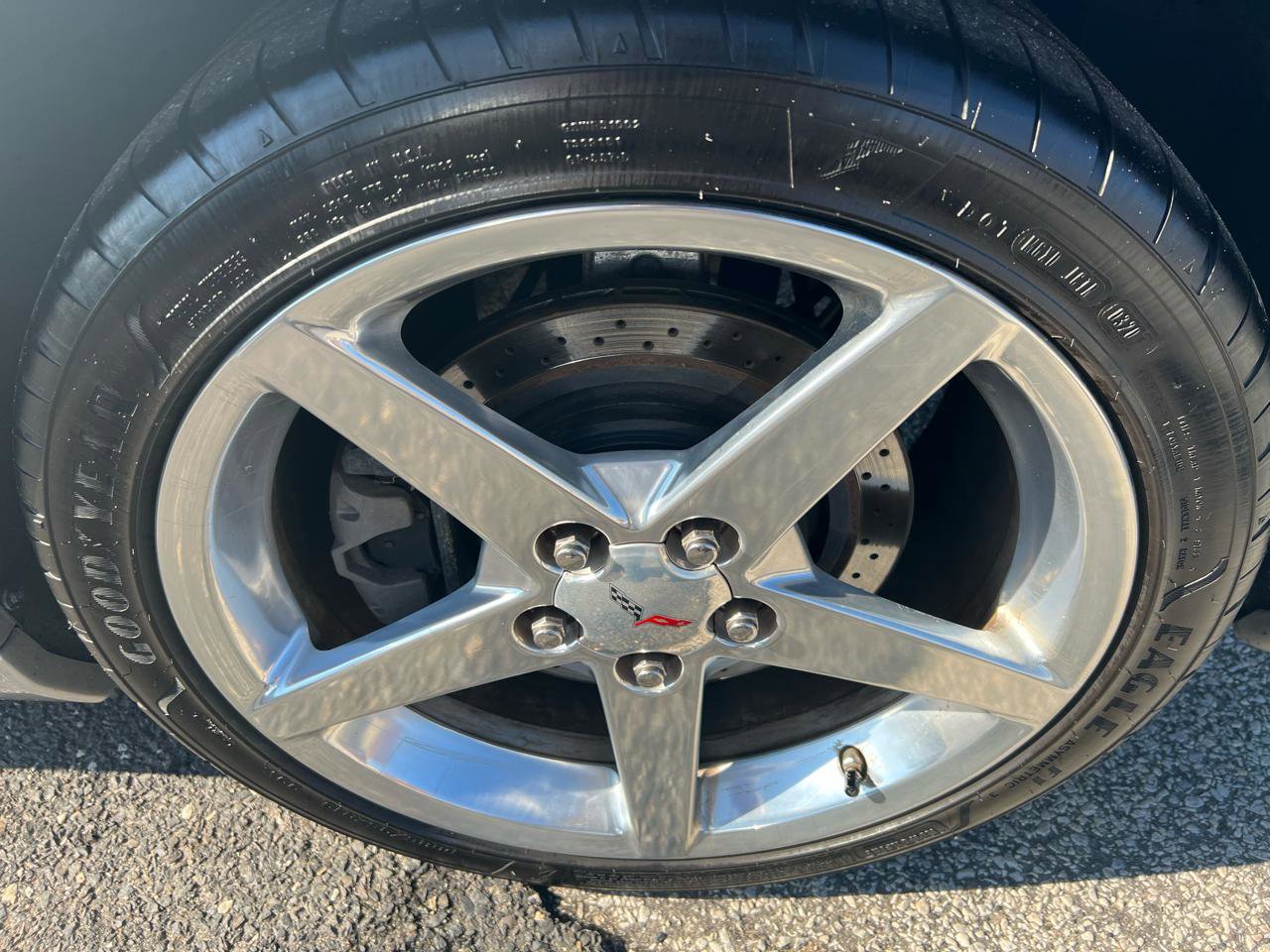 Used 2006 Chevrolet Corvette Coupe w/ Preferred Equipment Group image 8