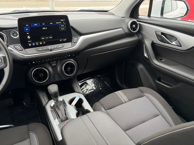 Used 2025 Chevrolet Blazer LT image 31