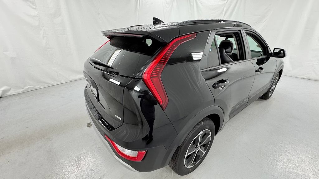 New 2026 Kia Niro EX FWD image 3