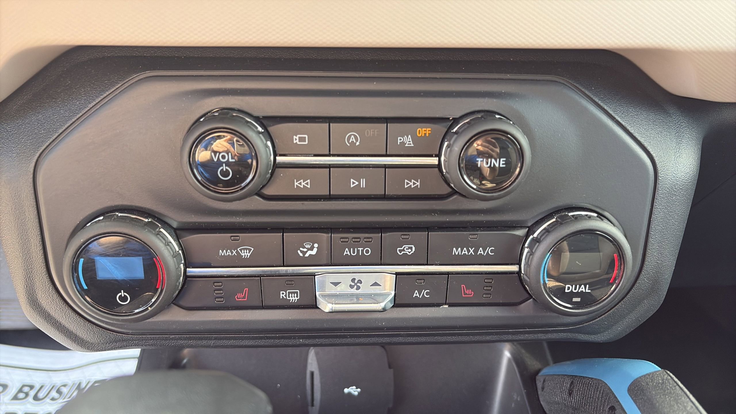Used 2023 Ford Bronco Wildtrak AWD/4WD image 23