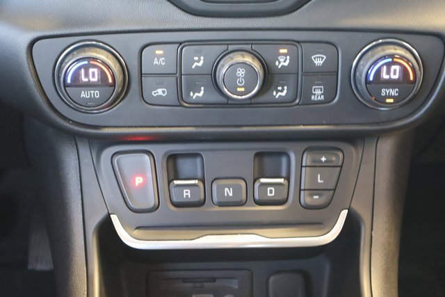Used 2018 GMC Terrain Denali w/ Advanced Safety Package image 17
