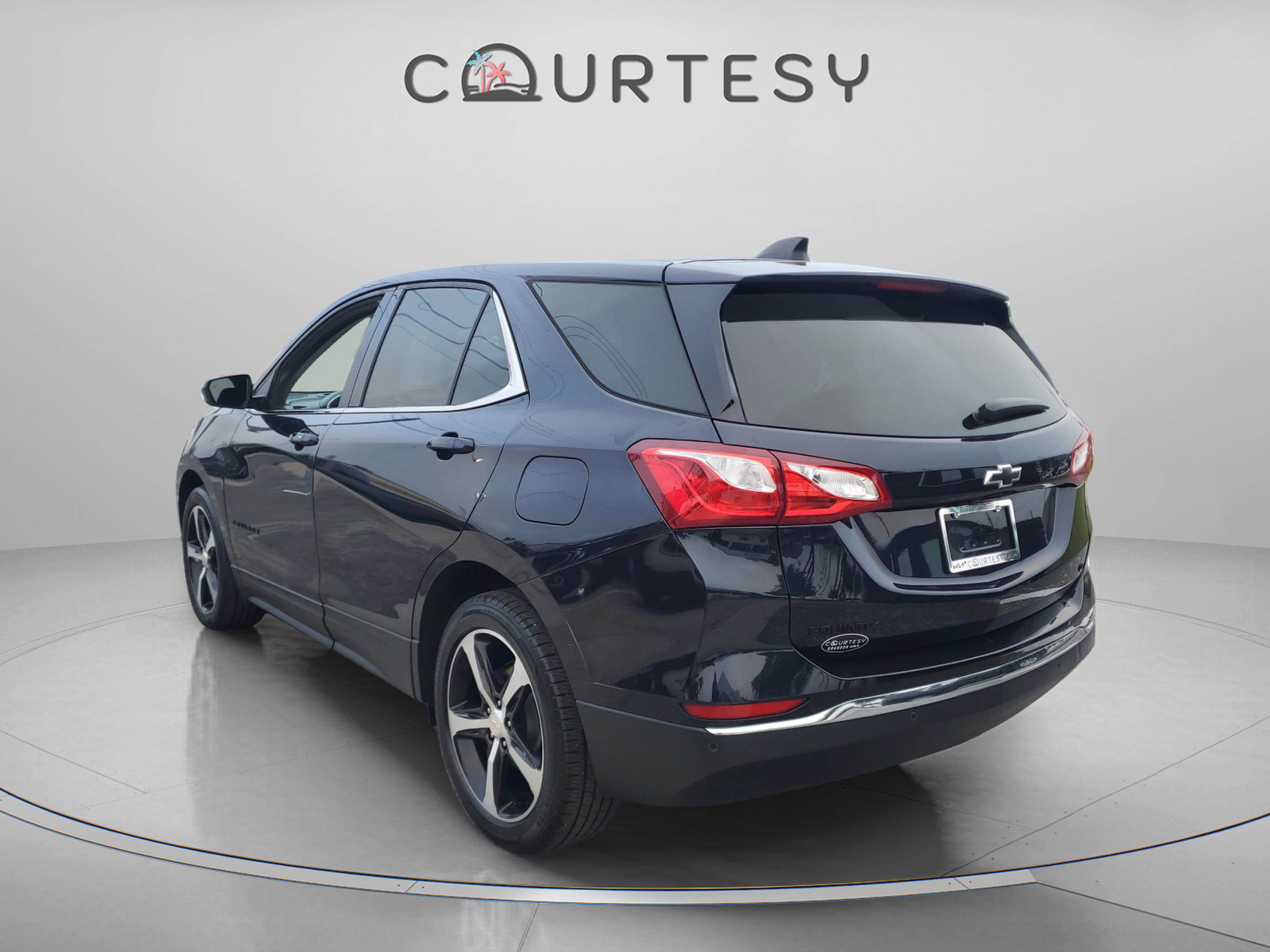 Used 2020 Chevrolet Equinox LT image 2