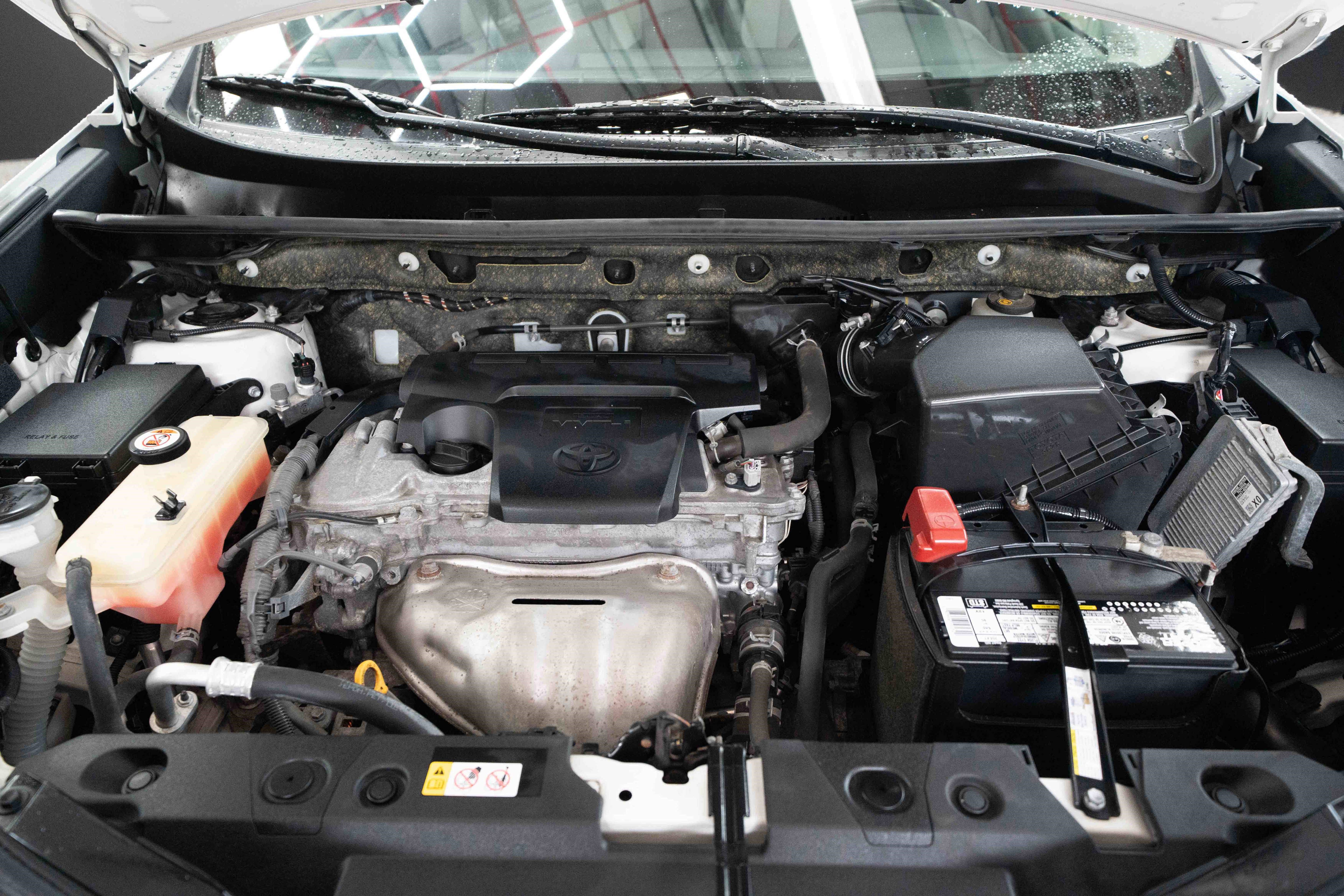 Used 2018 Toyota RAV4 XLE AWD/4WD image 33