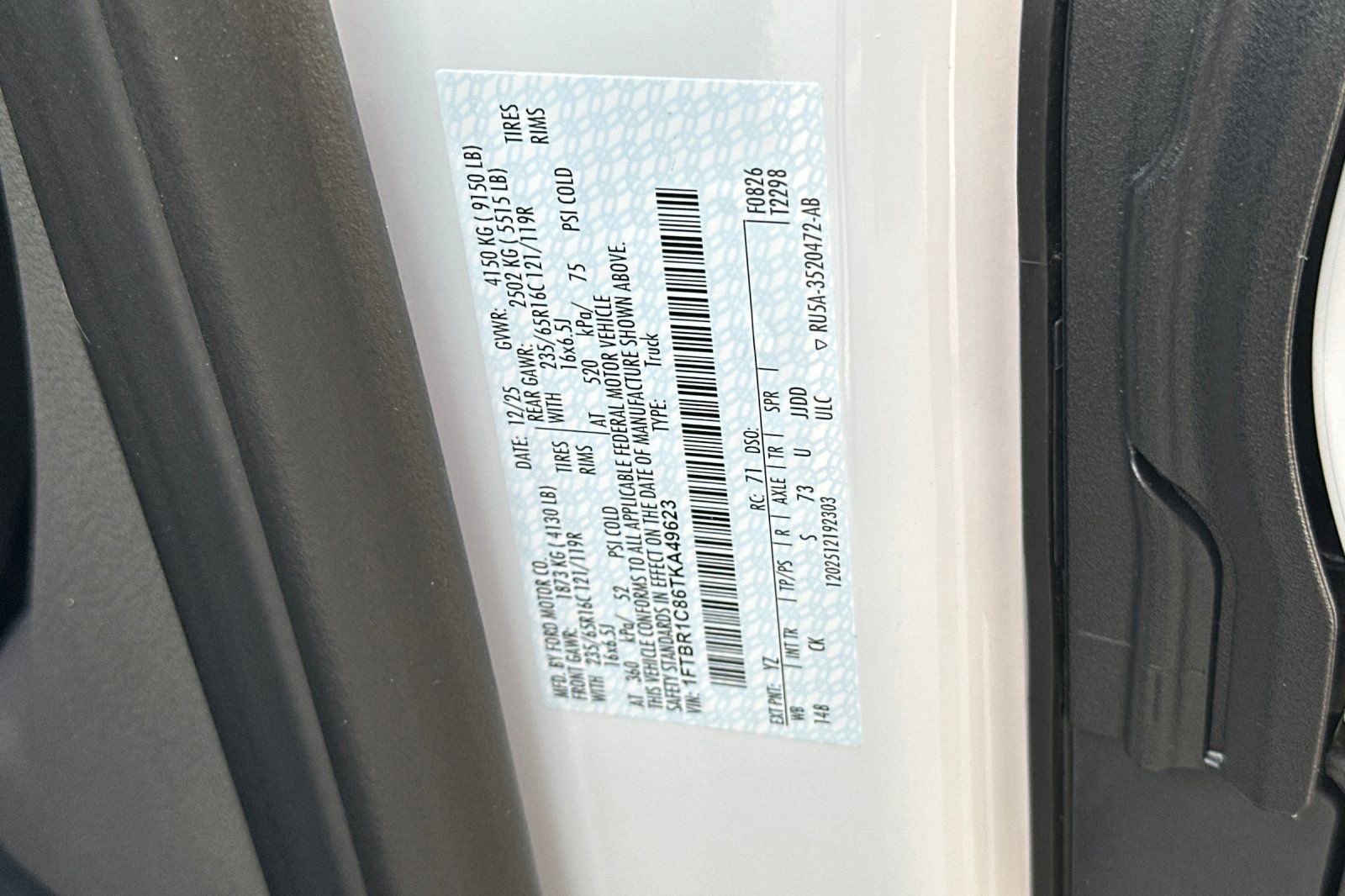 New 2026 Ford Transit 250 148 Medium Roof w/ Load Area Protection Package image 27