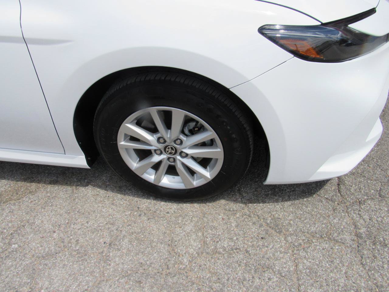 Used 2026 Toyota Camry LE FWD image 37
