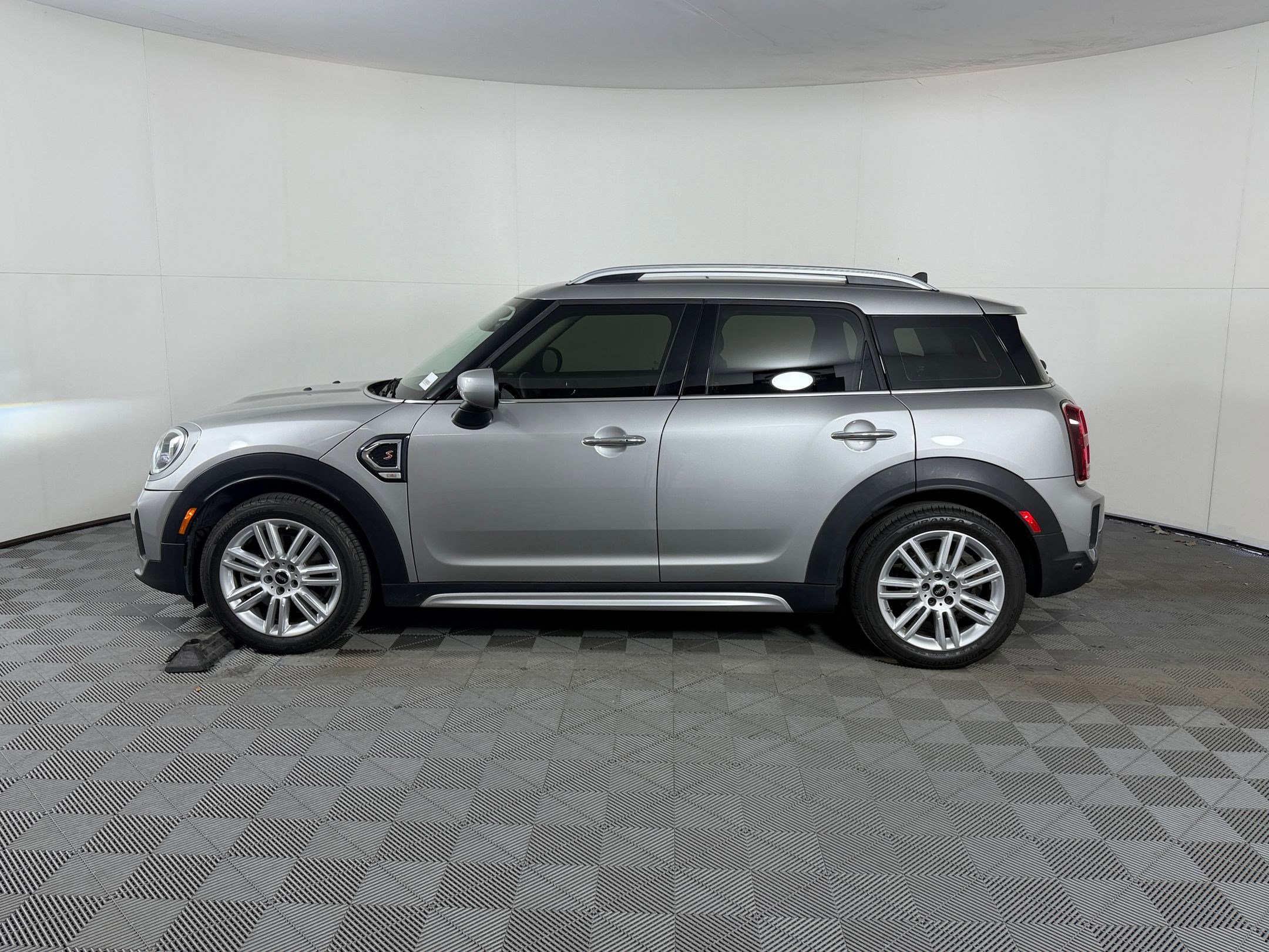 Certified 2024 MINI Cooper Countryman S FWD image 2