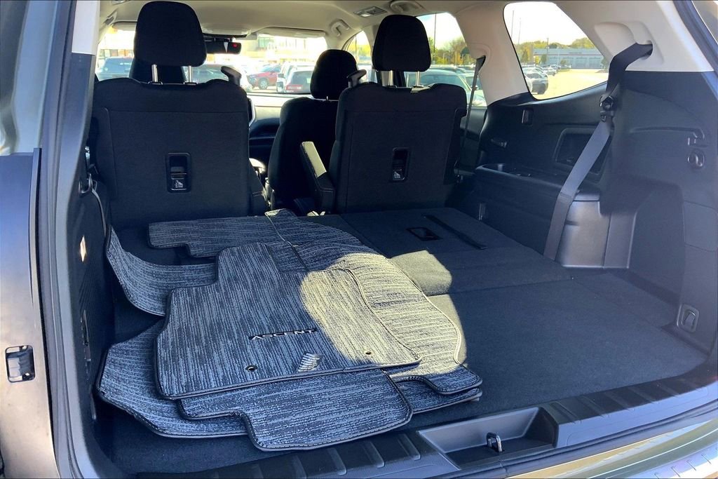 Certified 2025 Subaru Ascent Premium image 30