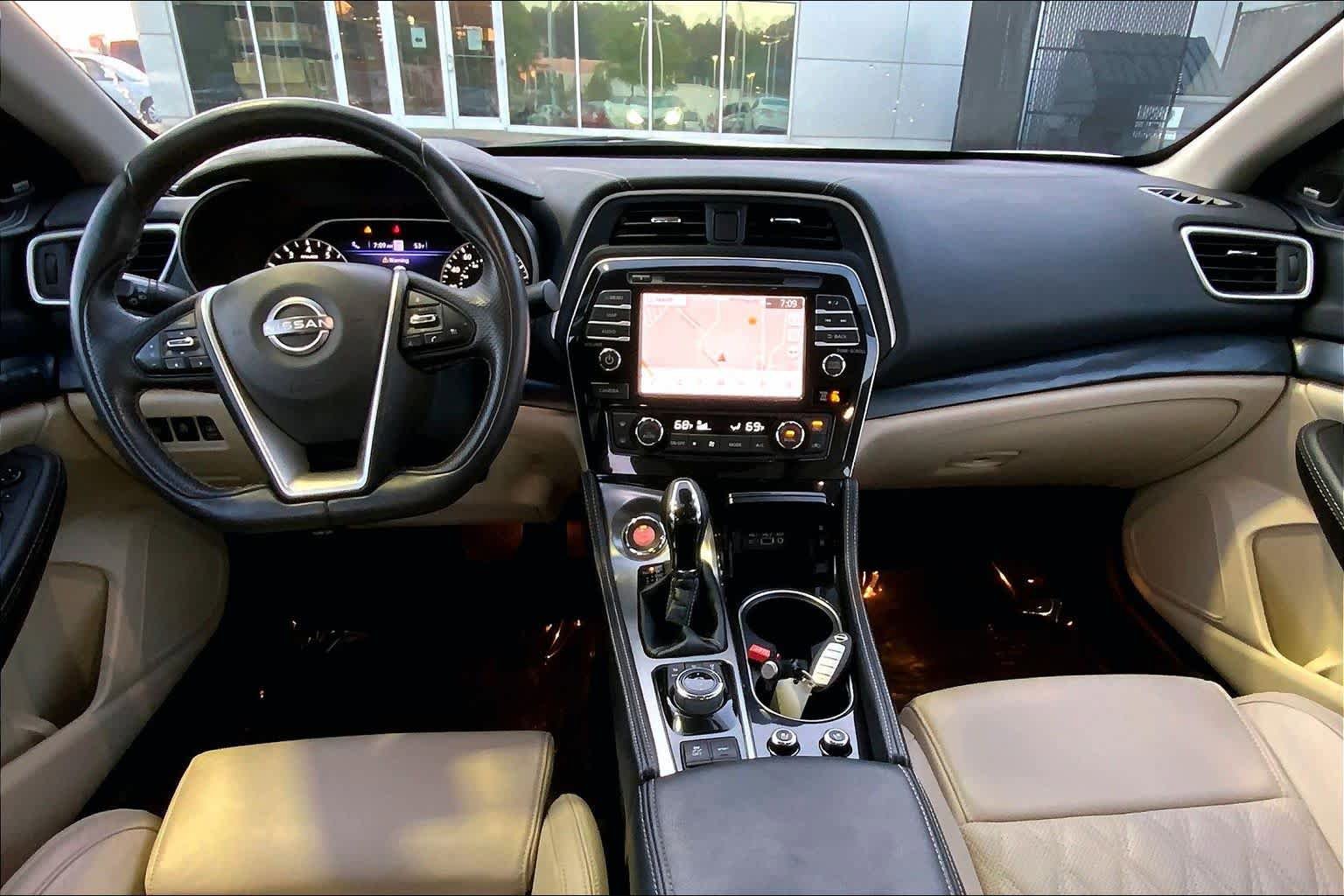 Used 2023 Nissan Maxima Platinum w/ Sport Mat Group FWD image 15