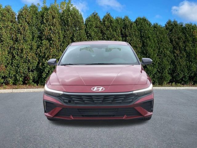 Certified 2025 Hyundai Elantra Sport image 2