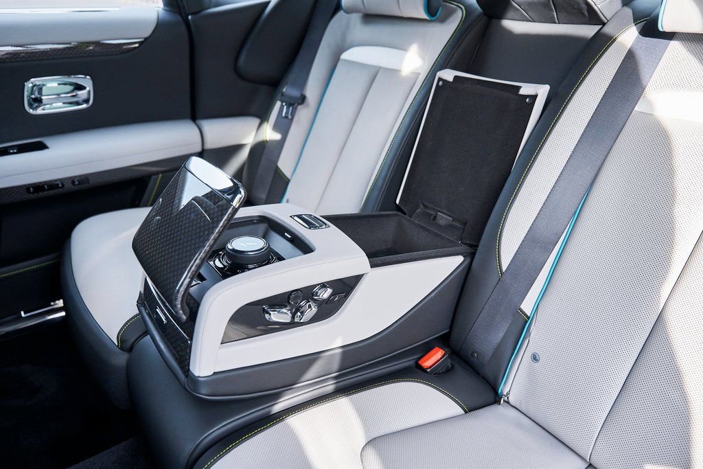 Used 2025 Rolls-Royce Ghost Black Badge image 54