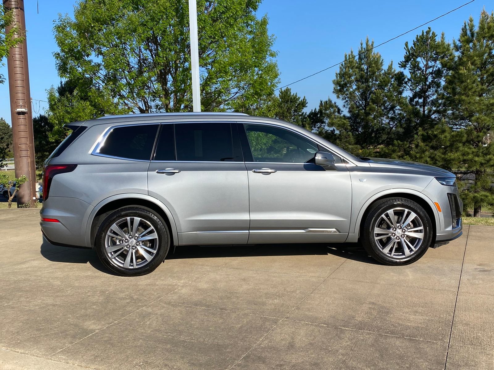 Used 2024 Cadillac XT6 Premium Luxury image 7