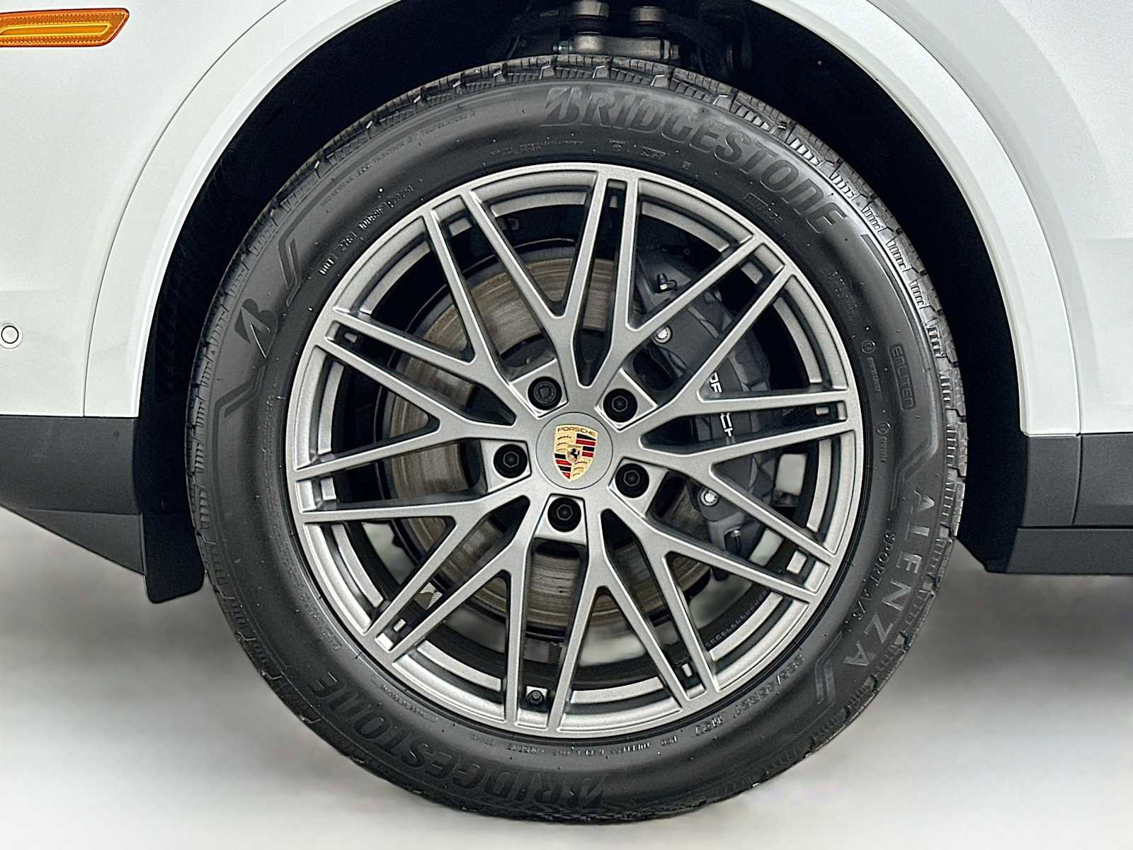 New 2026 Porsche Cayenne Coupe image 32